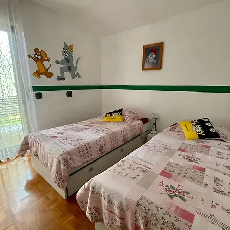 Prijeten Prostoren Apartma V Hisi * Pivka