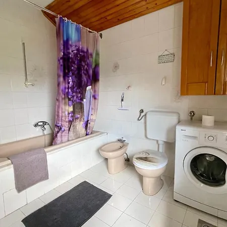 Apartament Prijeten Prostoren Apartma V Hisi