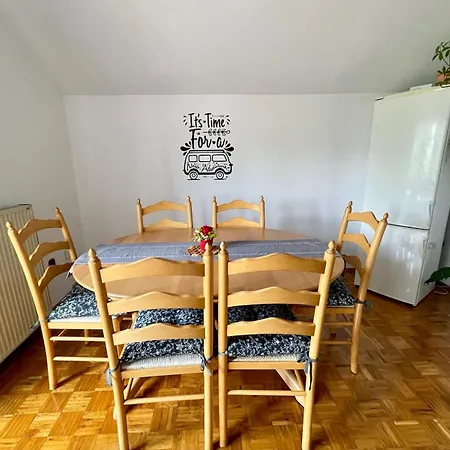 Prijeten Prostoren Apartma V Hisi *