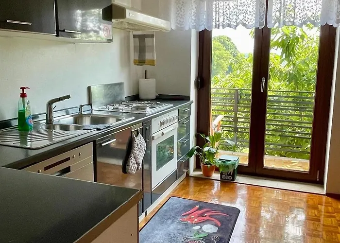 Prijeten Prostoren Apartma V Hisi Daire Pivka