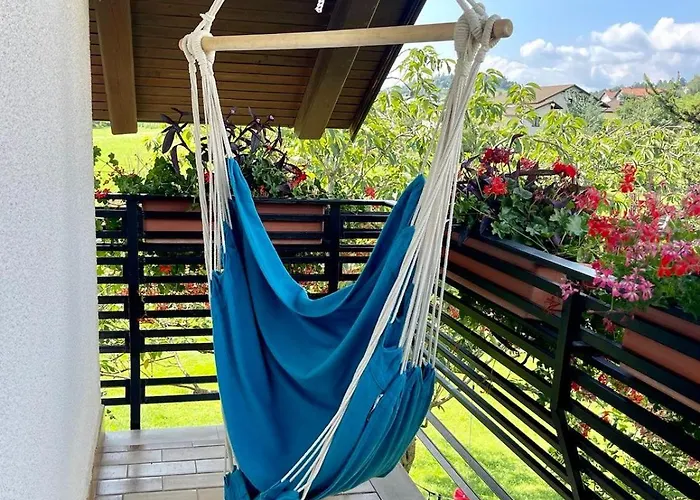 Daire Prijeten Prostoren Apartma V Hisi Pivka