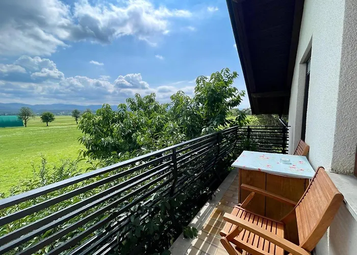 Prijeten Prostoren Apartma V Hisi Daire *